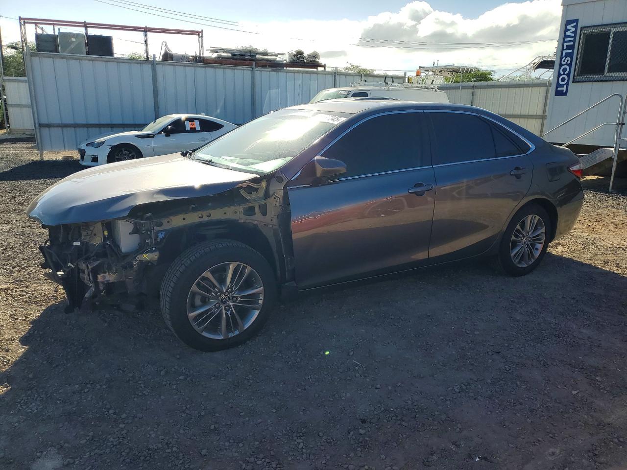 2015 TOYOTA CAMRY LE