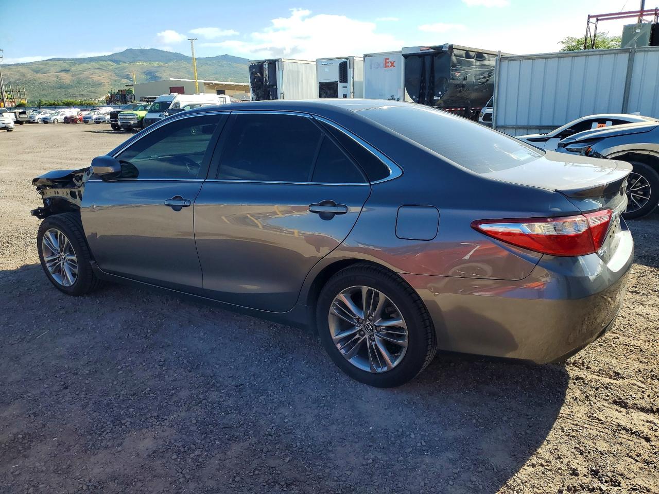 2015 TOYOTA CAMRY LE — снимка 2