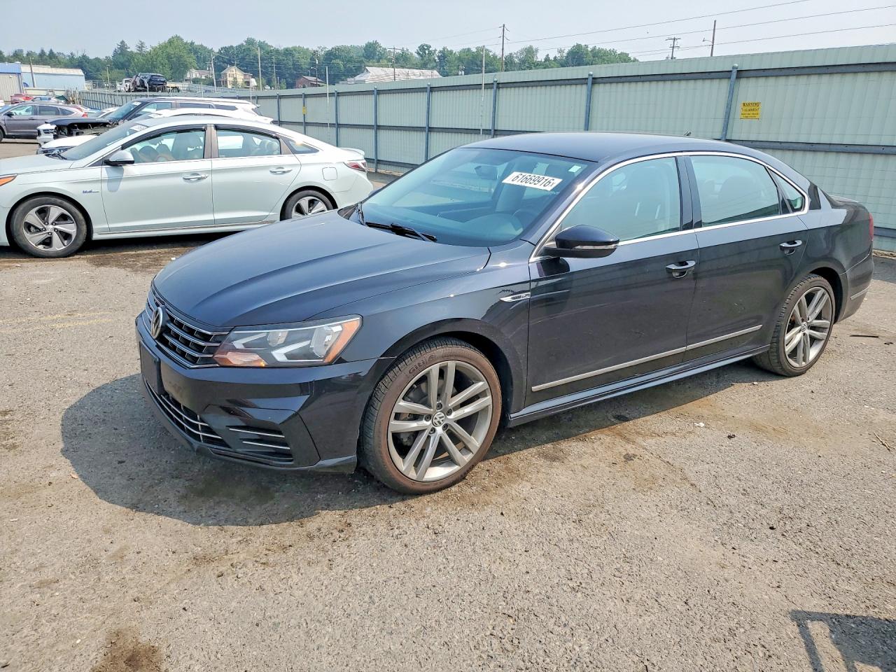 2017 VOLKSWAGEN PASSAT R-LINE