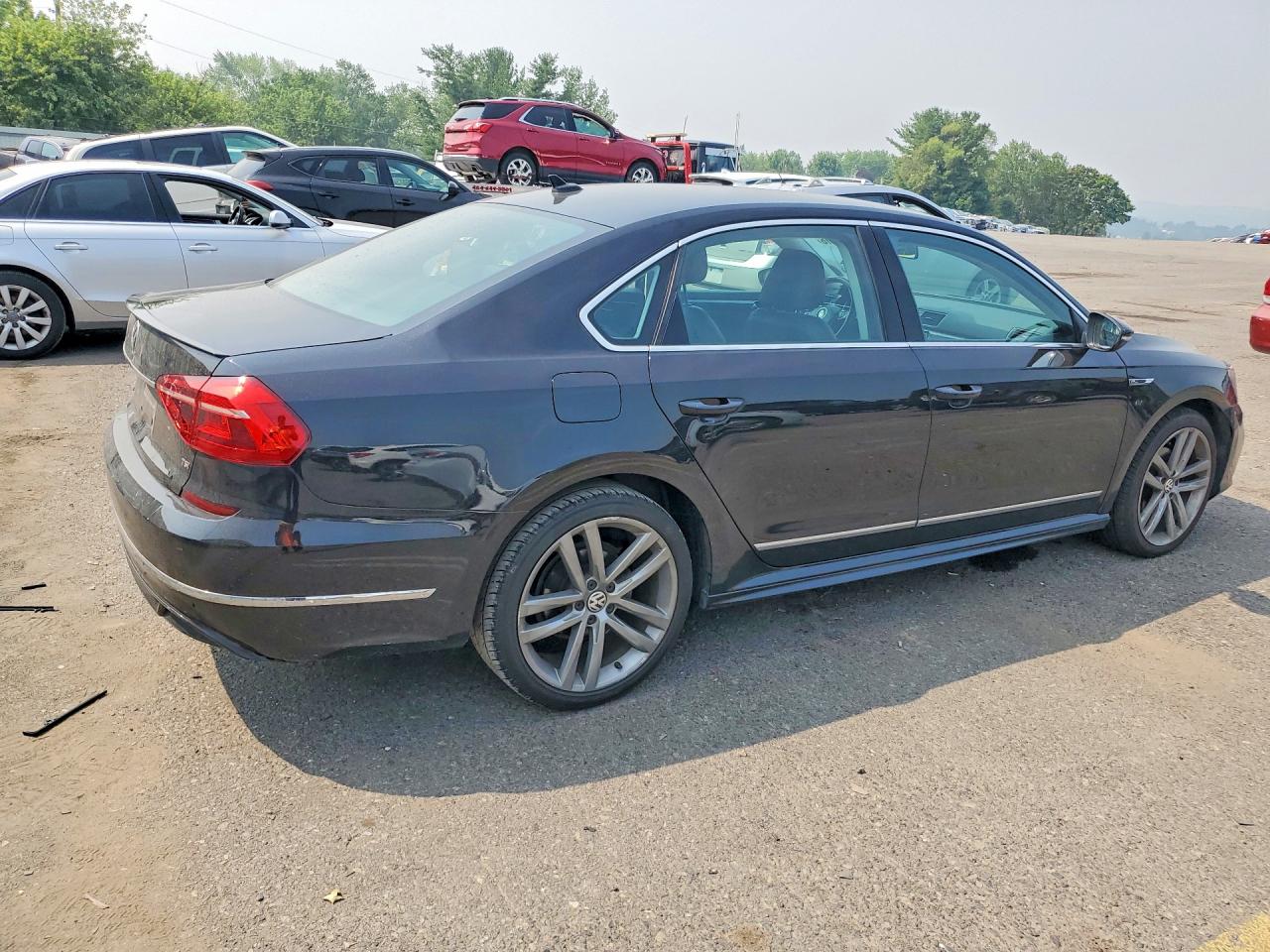 2017 VOLKSWAGEN PASSAT R-LINE — снимка 3