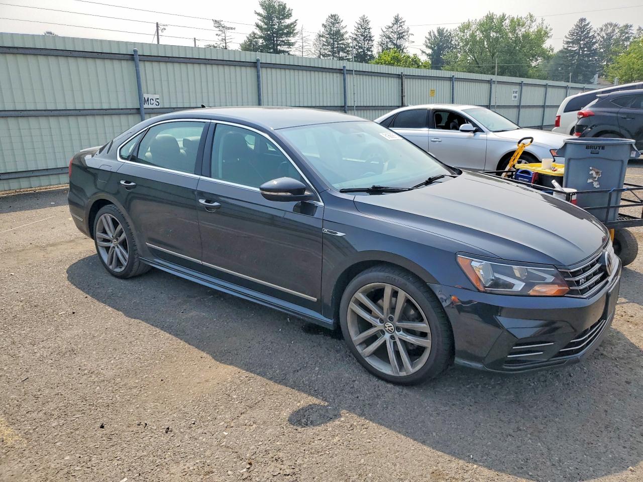 2017 VOLKSWAGEN PASSAT R-LINE — снимка 4