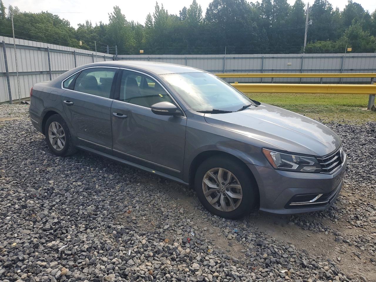 2017 VOLKSWAGEN PASSAT S — снимка 4
