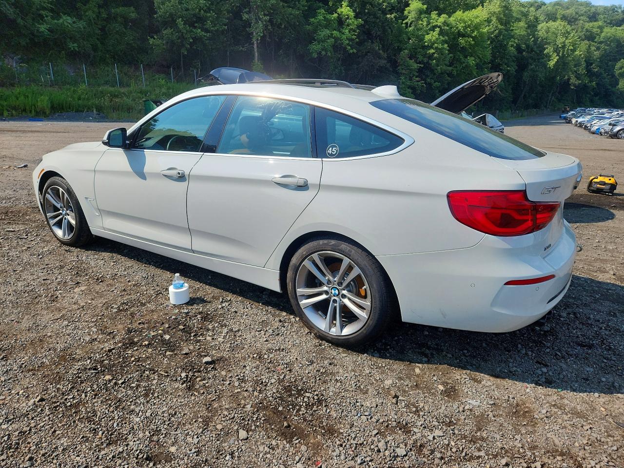 2018 BMW 330 XIGT — снимка 2