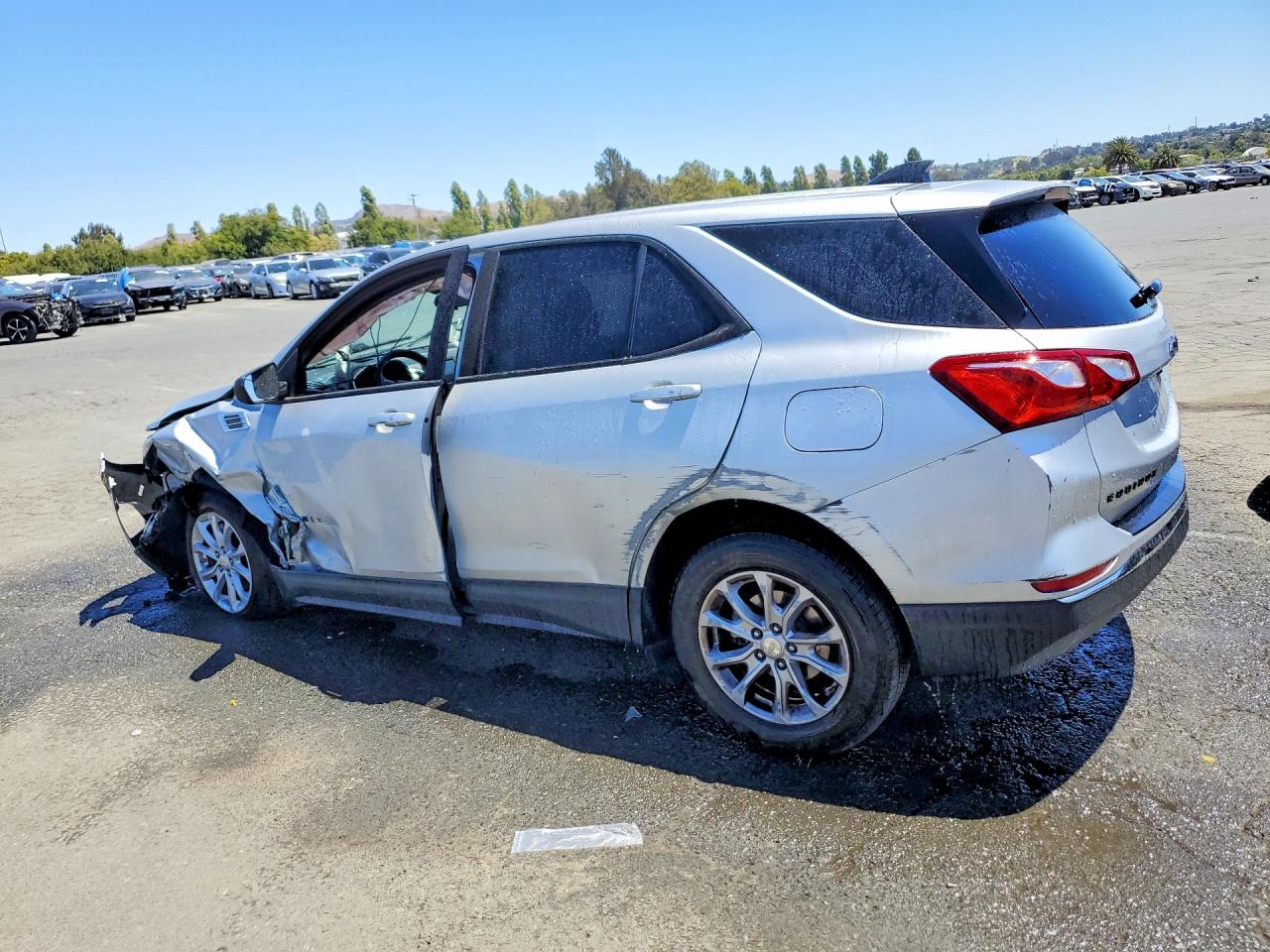 2018 CHEVROLET EQUINOX LS — снимка 2