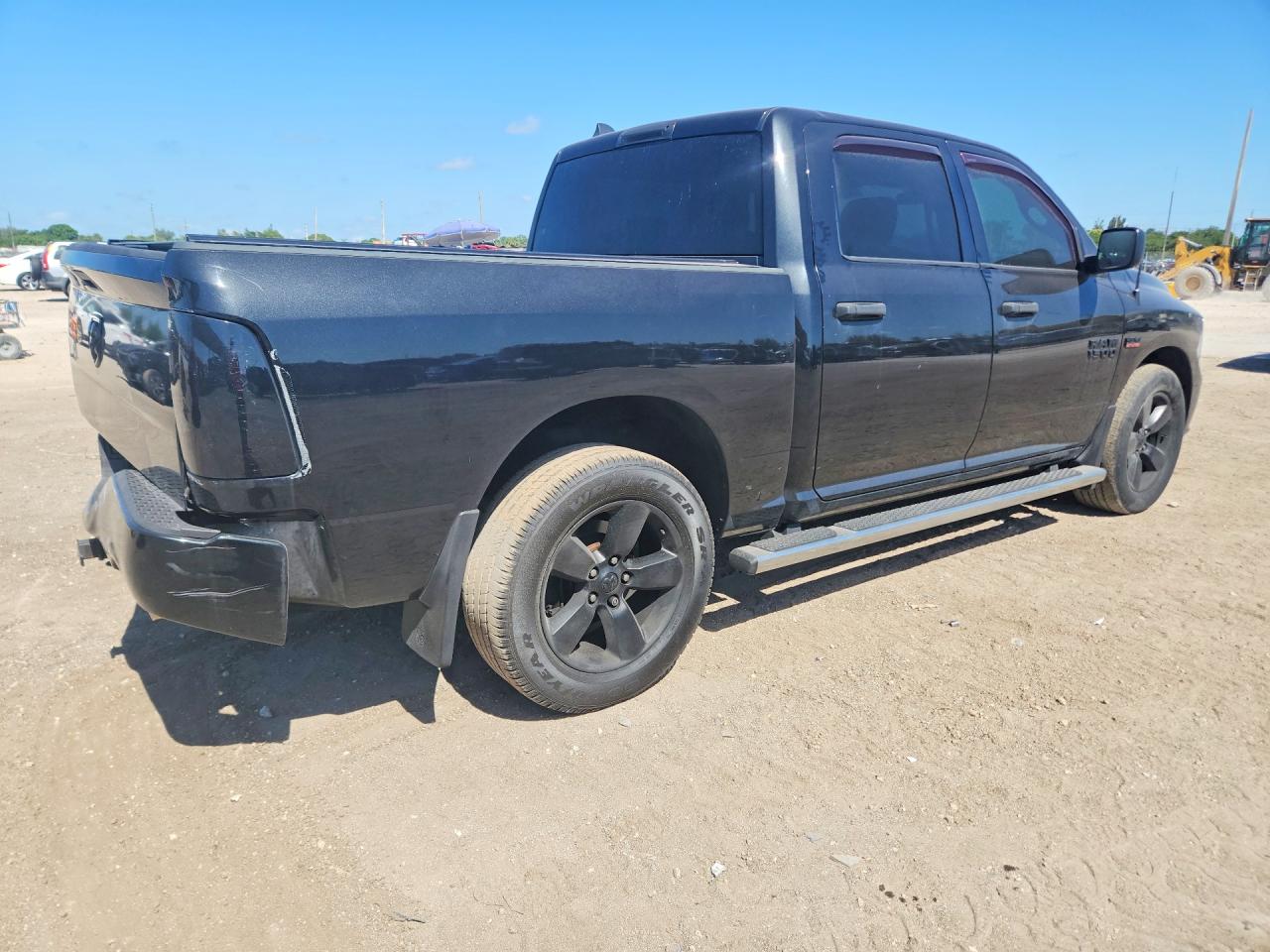 2017 RAM 1500 ST — снимка 3