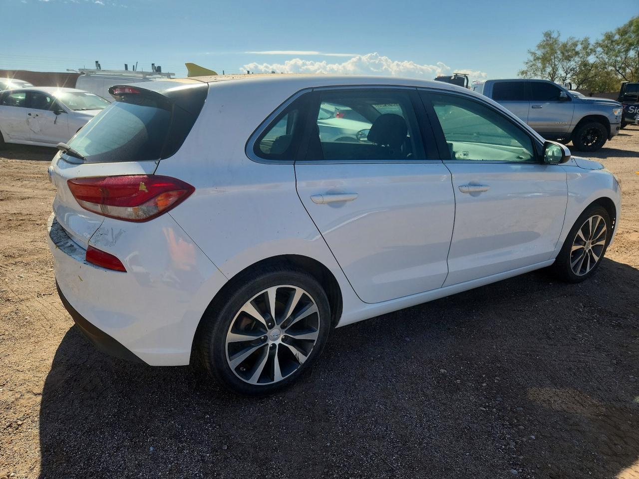 2019 HYUNDAI ELANTRA GT BASE — снимка 3
