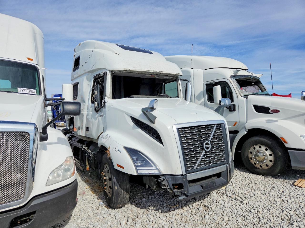 2023 VOLVO VNL