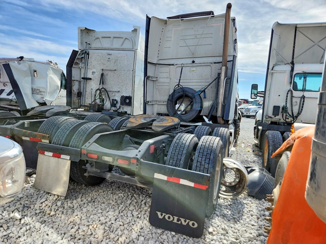 2023 VOLVO VNL — снимка 4