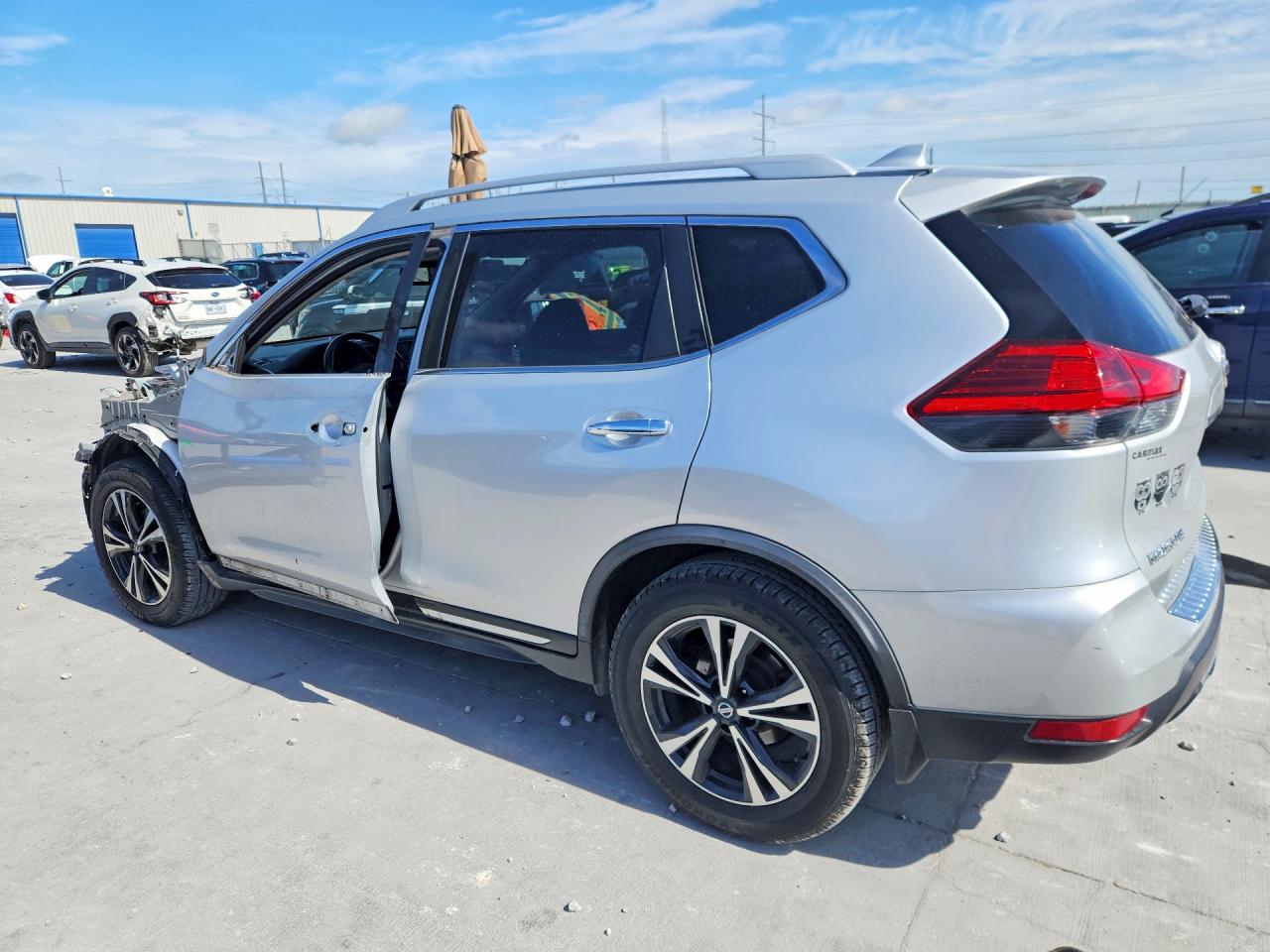2017 NISSAN ROGUE SL — снимка 2
