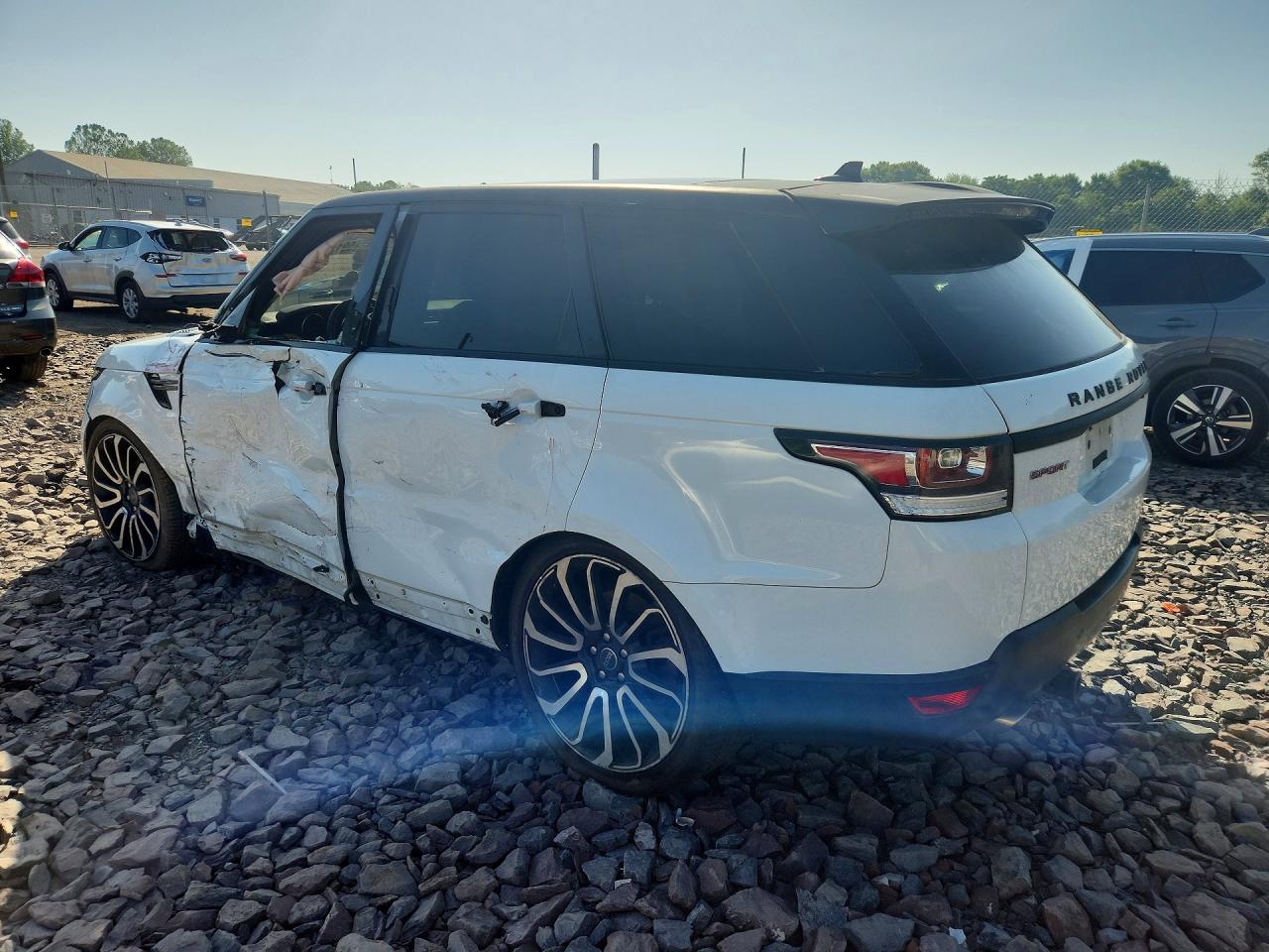 2016 LAND ROVER RANGE ROVER SPORT SE — снимка 2