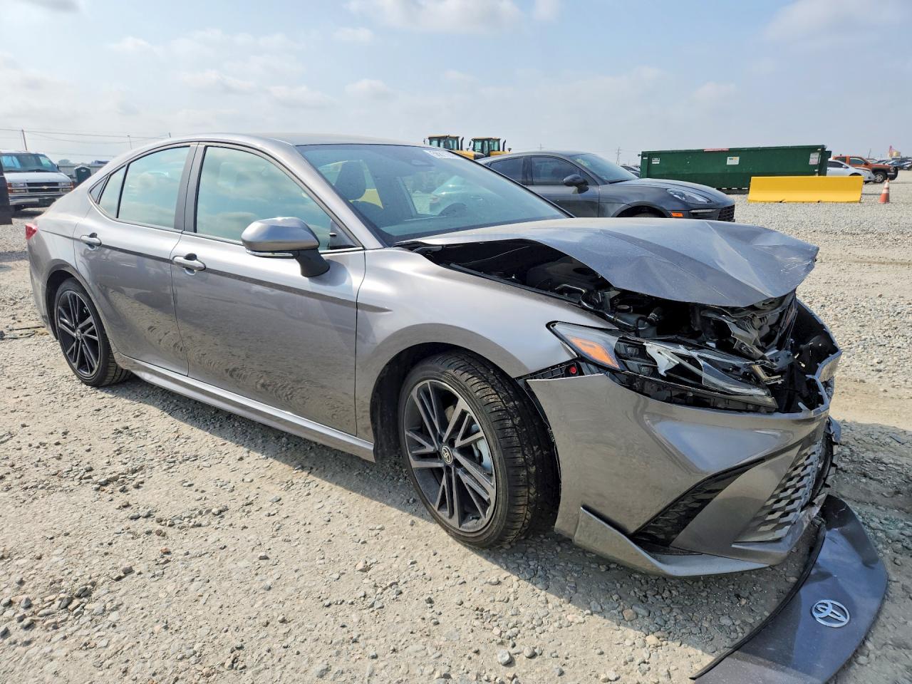 2025 TOYOTA CAMRY XSE — снимка 4
