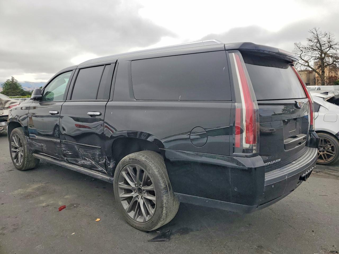 2020 CADILLAC ESCALADE ESV PREMIUM LUXURY — снимка 2