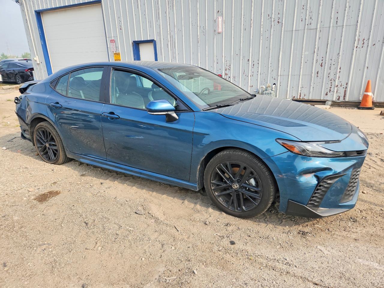 2025 TOYOTA CAMRY SE — снимка 4