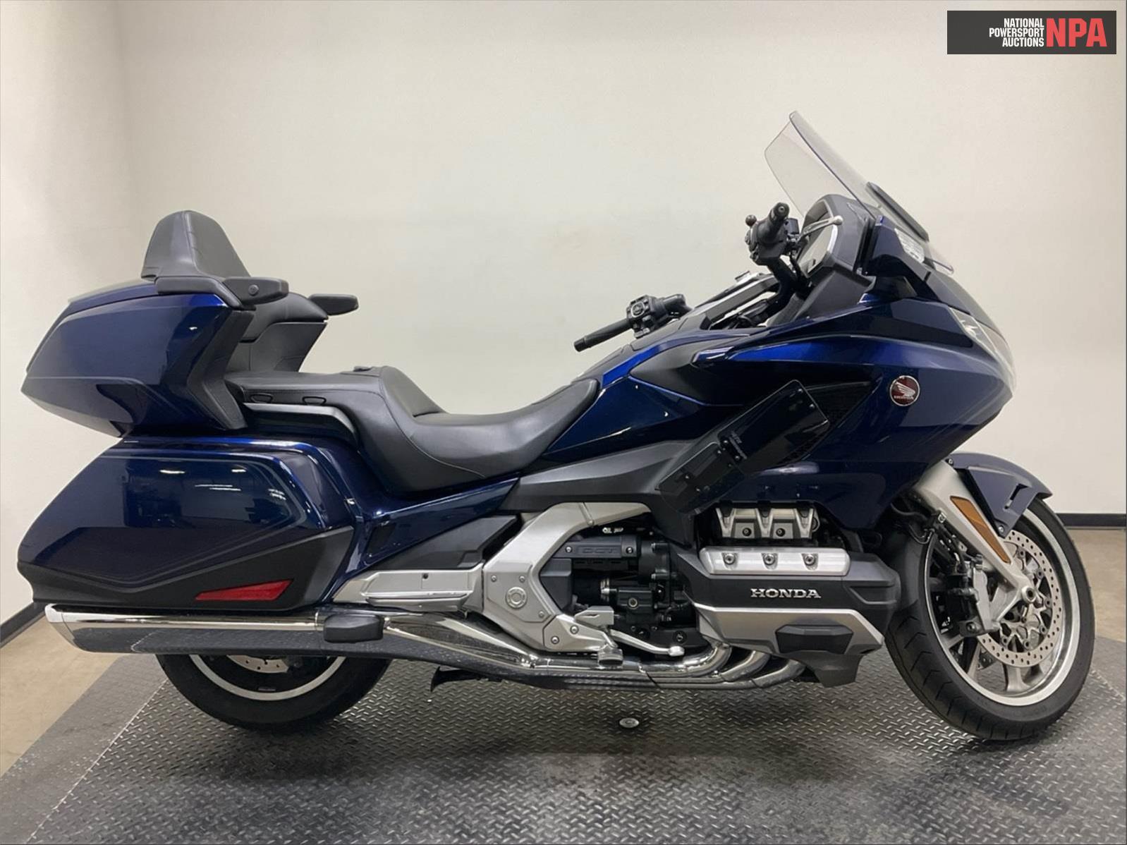 2018 HONDA GL1800D GOLDWING TOUR DCT (BLUE)