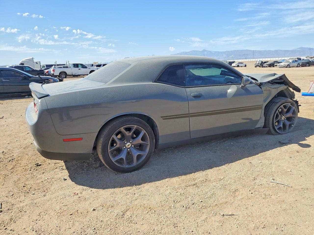 2017 DODGE CHALLENGER SXT — снимка 3