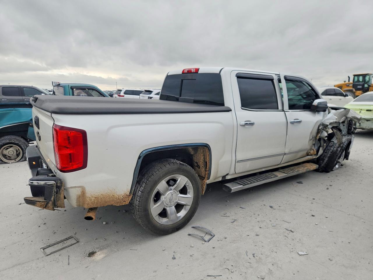 2017 CHEVROLET SILVERADO C1500 LTZ — снимка 3