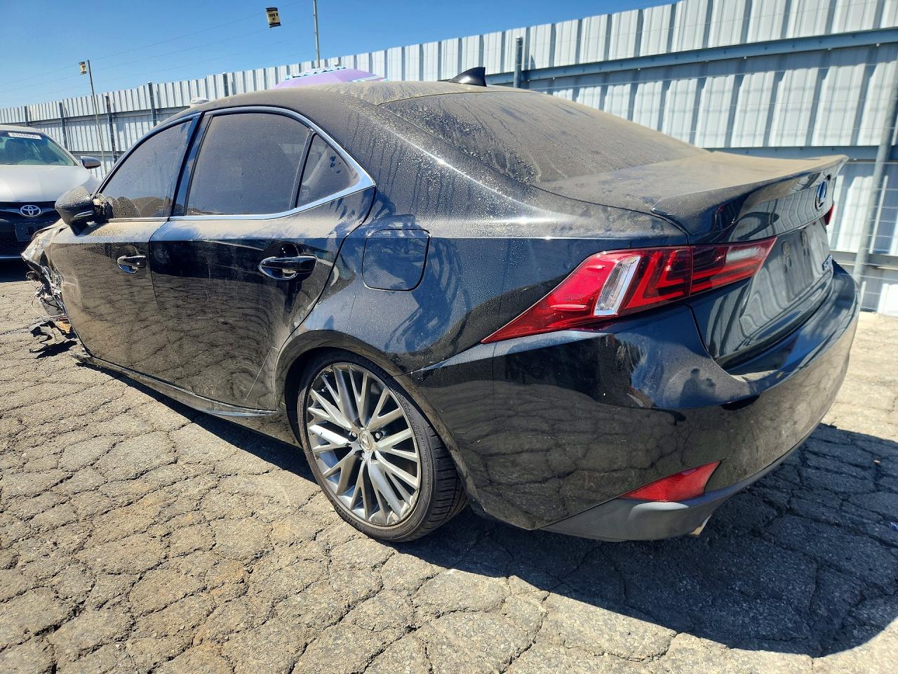 2016 LEXUS IS 200T — снимка 2