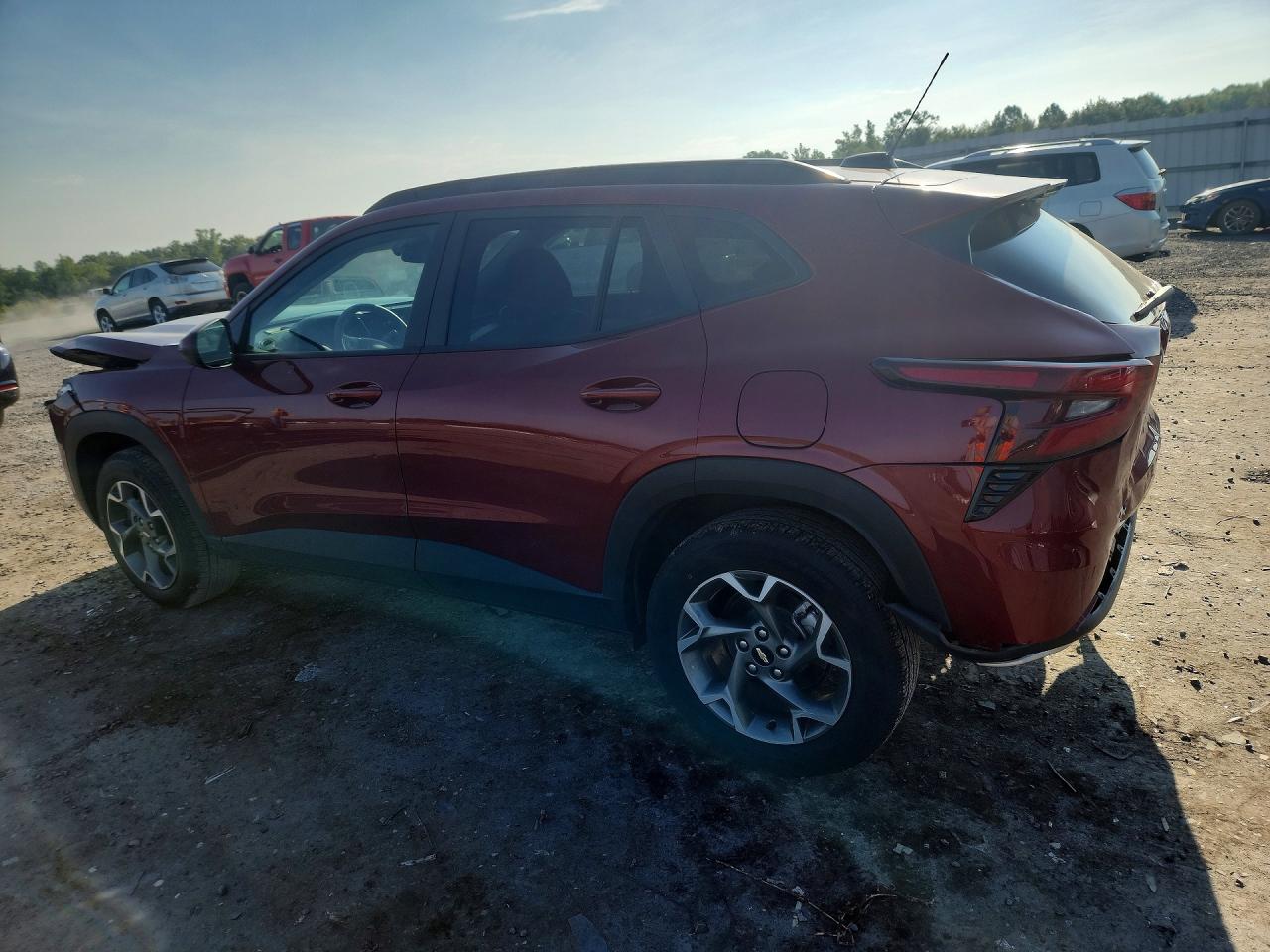 2025 CHEVROLET TRAX 1LT — снимка 2
