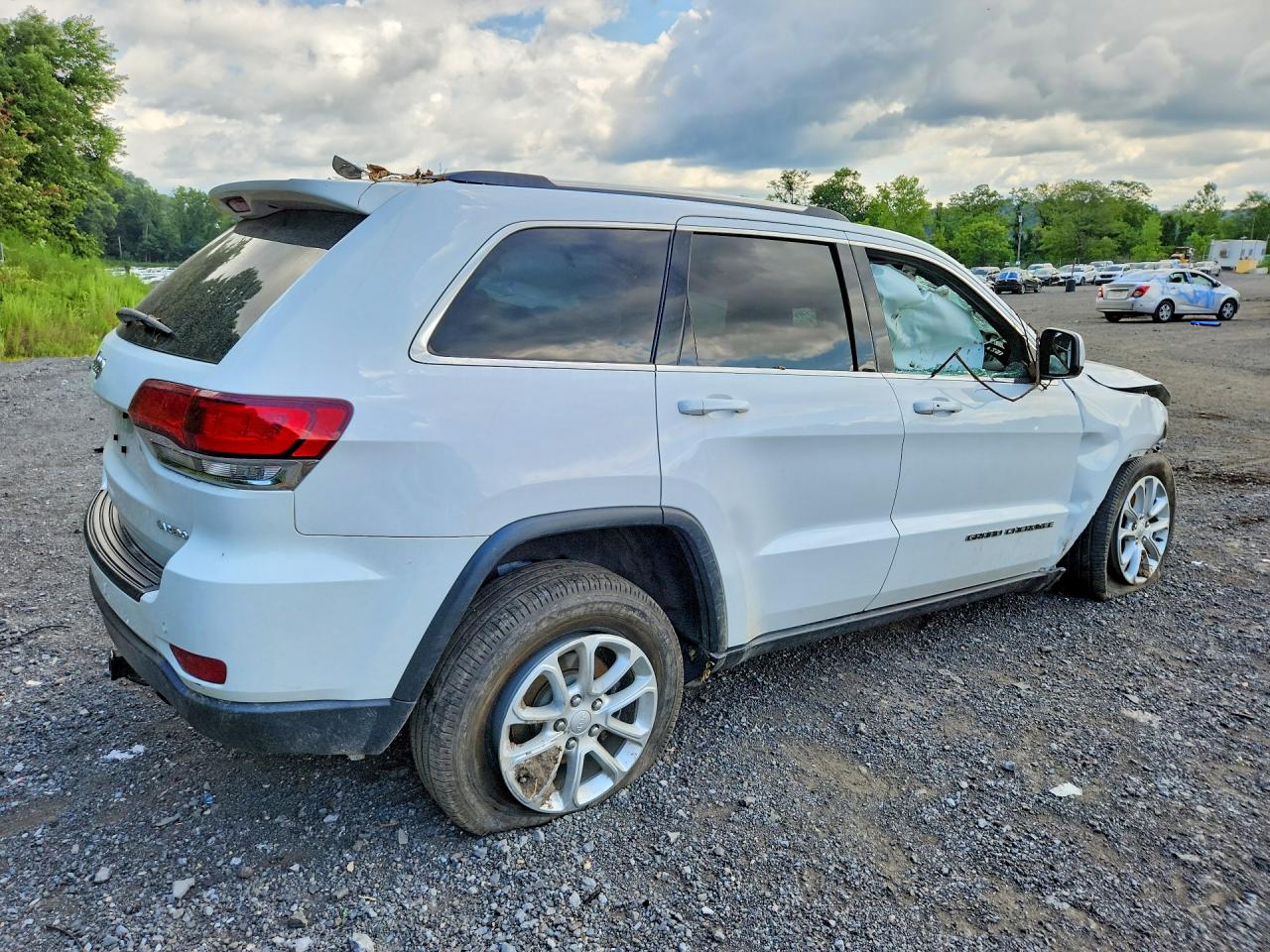 2021 JEEP GRAND CHEROKEE LAREDO — снимка 3