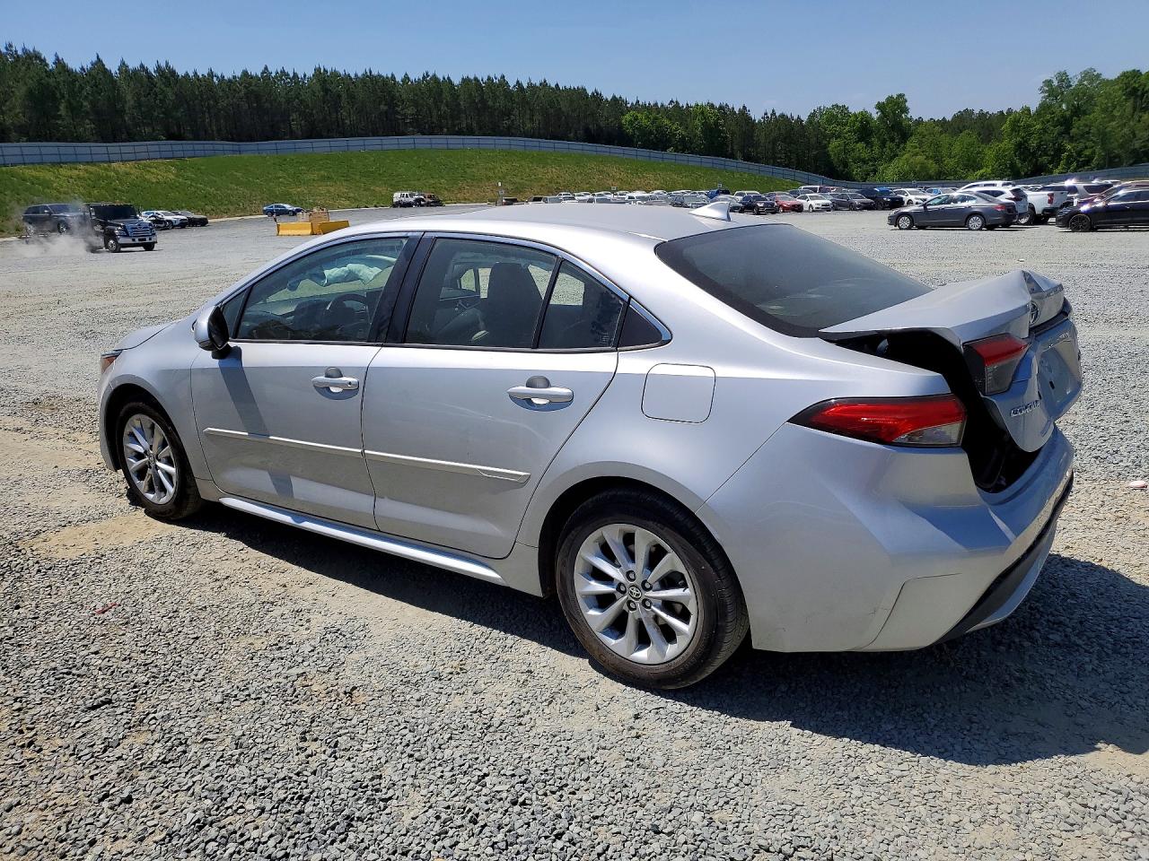 2022 TOYOTA COROLLA XLE — снимка 2
