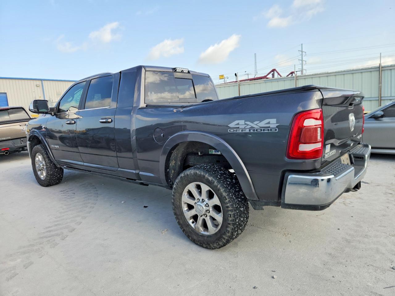 2019 RAM 2500 LARAMIE — снимка 2