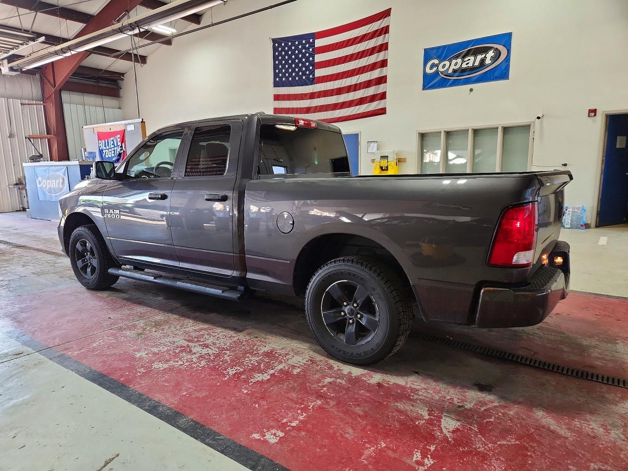 2017 RAM 1500 ST — снимка 2