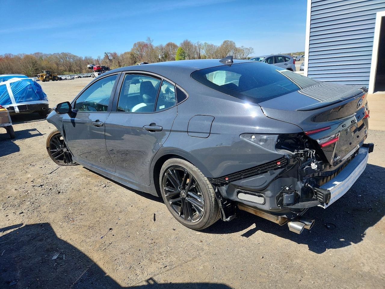 2025 TOYOTA CAMRY SE — снимка 2