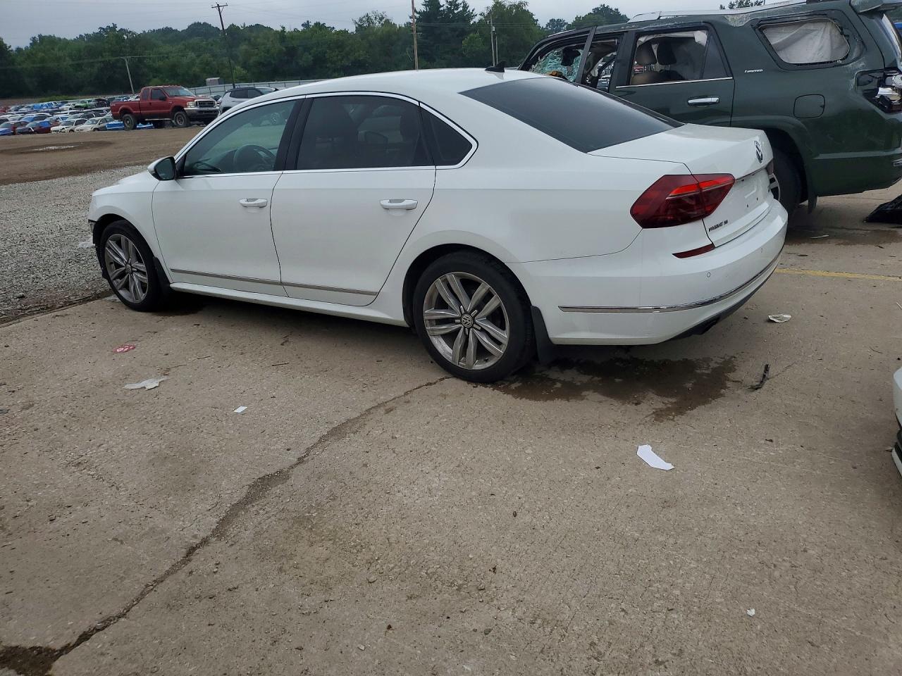 2017 VOLKSWAGEN PASSAT SE — снимка 2