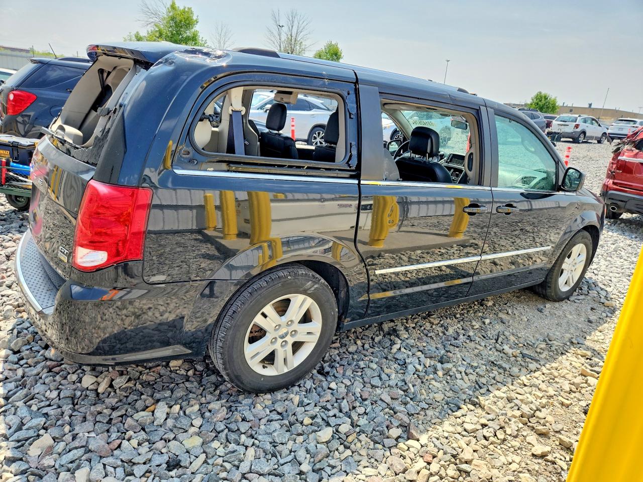 2015 DODGE GRAND CARAVAN CREW — снимка 3