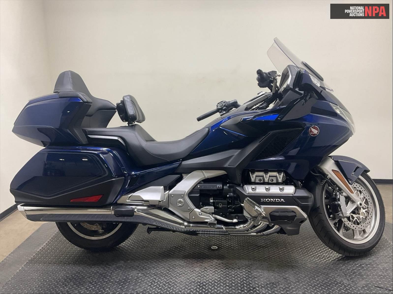 2018 HONDA GL1800D GOLDWING TOUR DCT (BLUE)