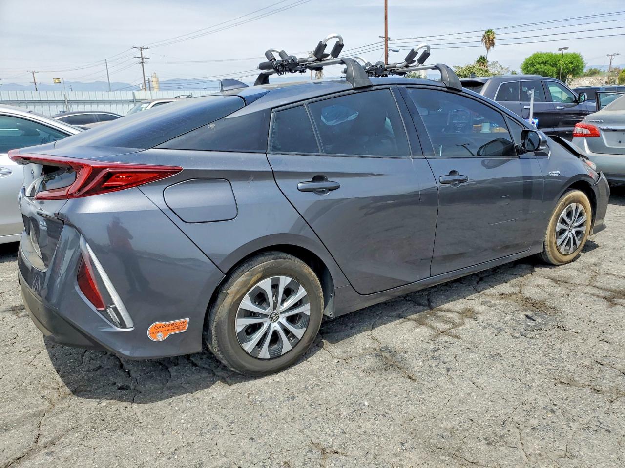 2020 TOYOTA PRIUS PRIME LE — снимка 3