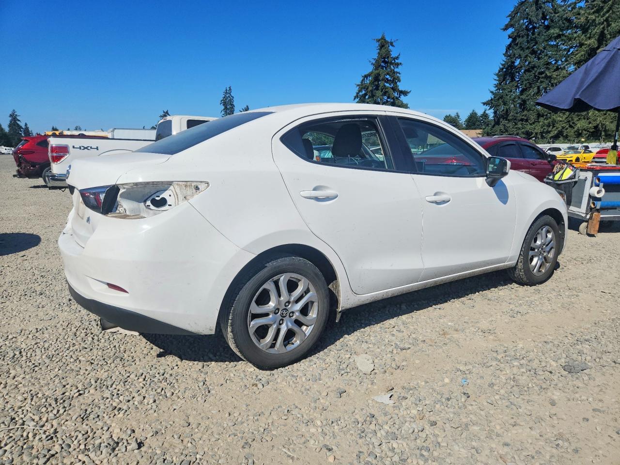 2017 TOYOTA YARIS IA BASE — снимка 3
