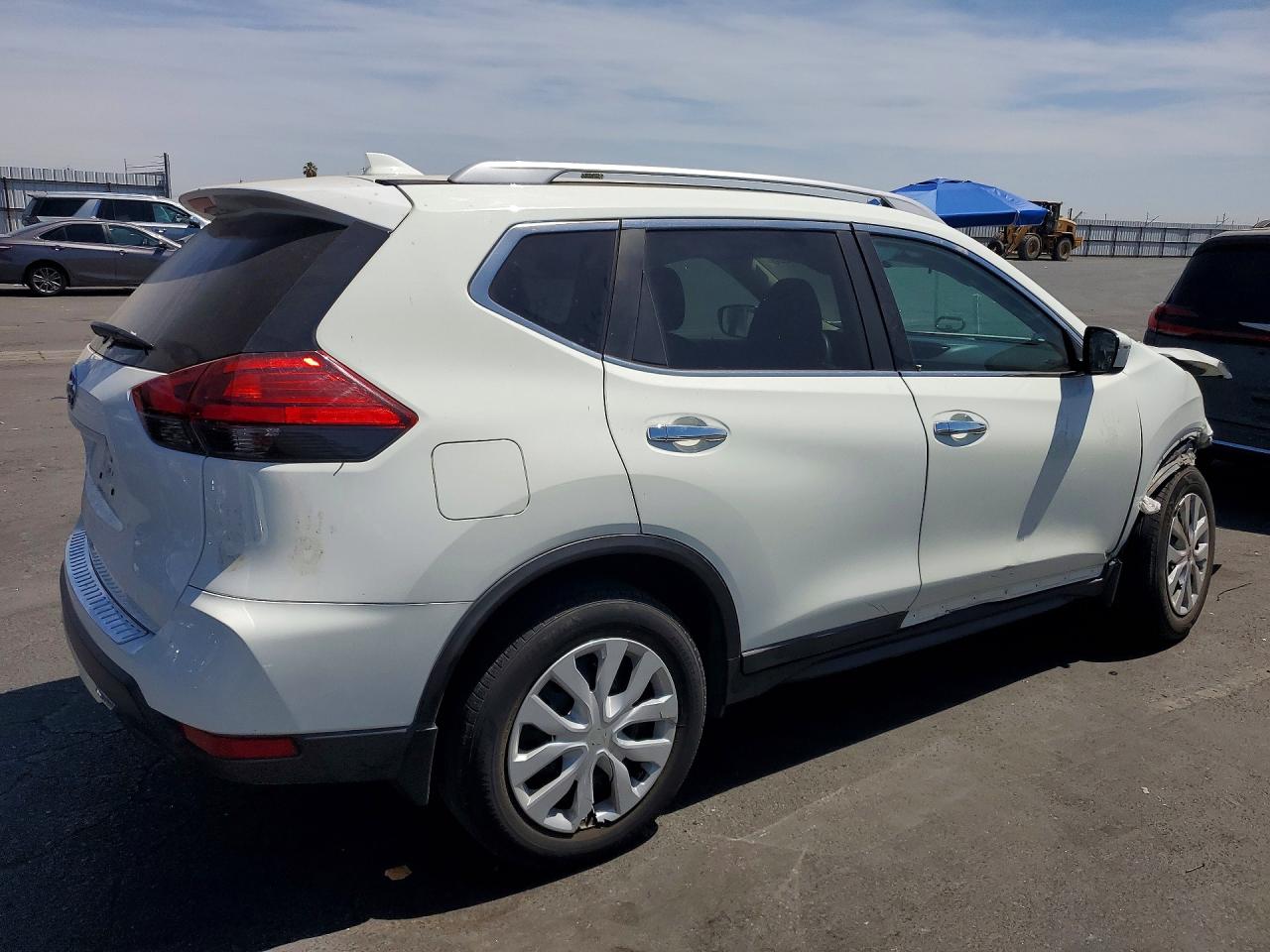 2017 NISSAN ROGUE S — снимка 3