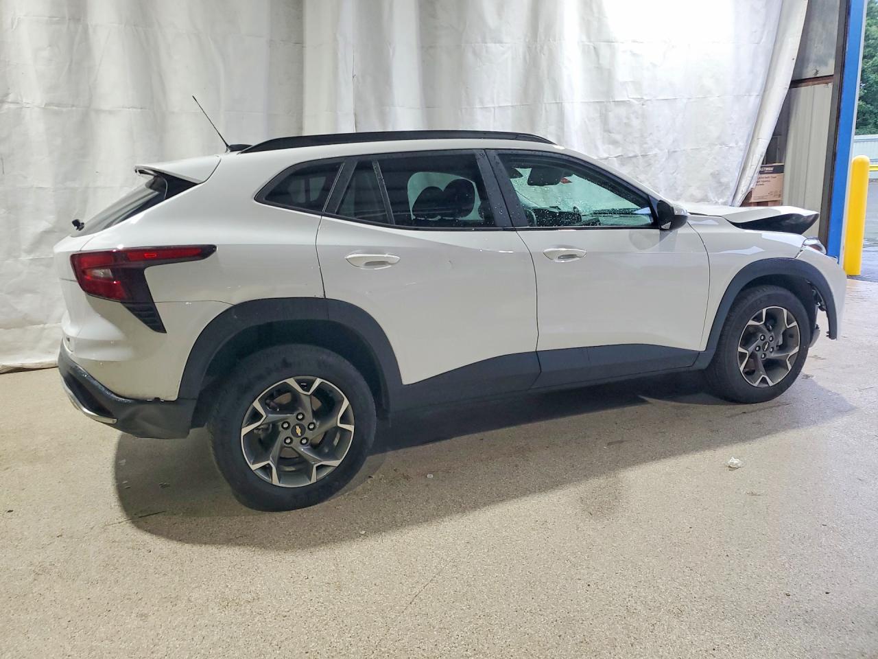 2025 CHEVROLET TRAX 1LT — снимка 3
