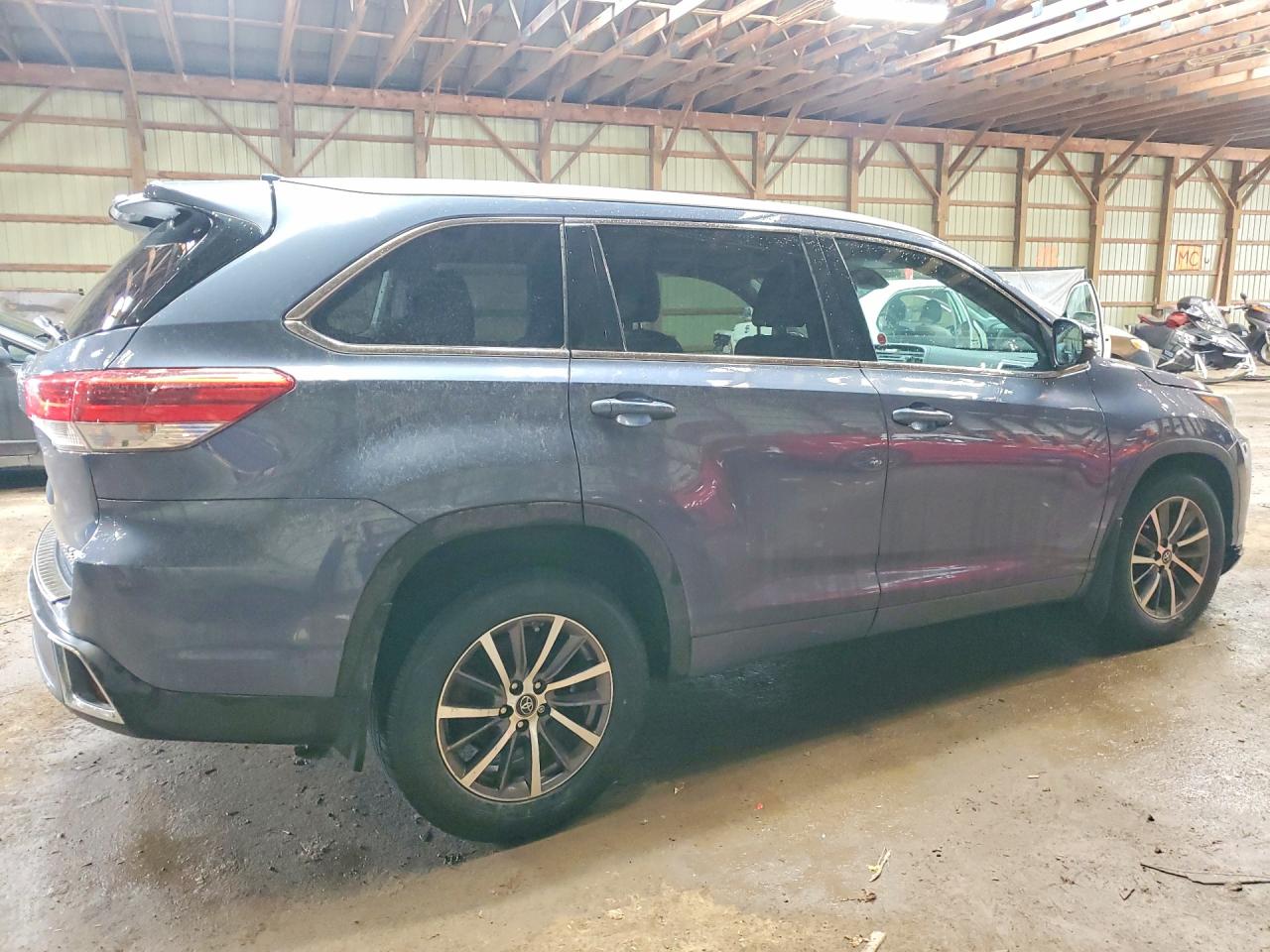 2017 TOYOTA HIGHLANDER XLE — снимка 3