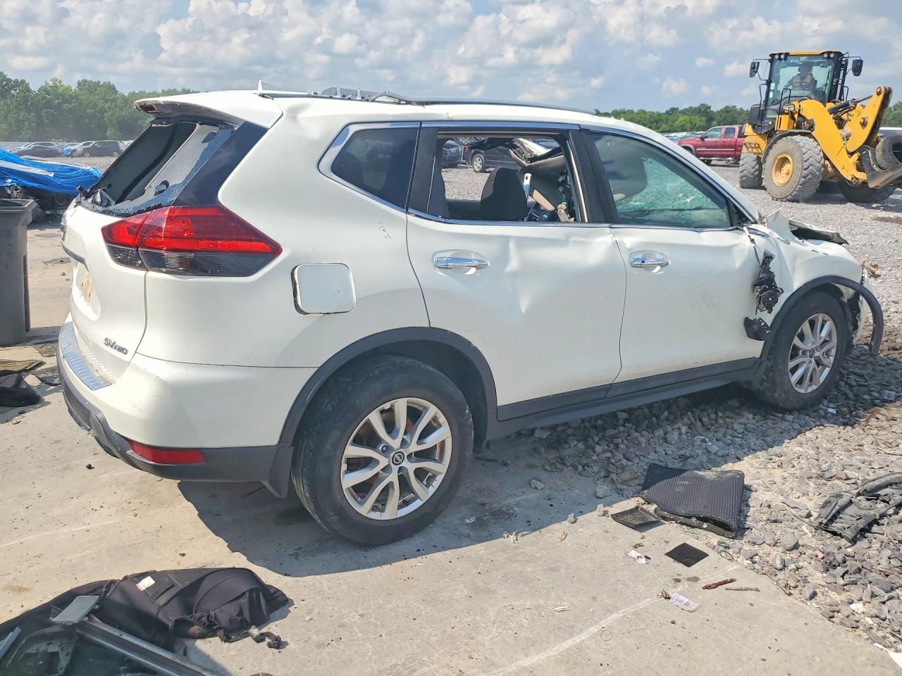 2017 NISSAN ROGUE SV — снимка 3