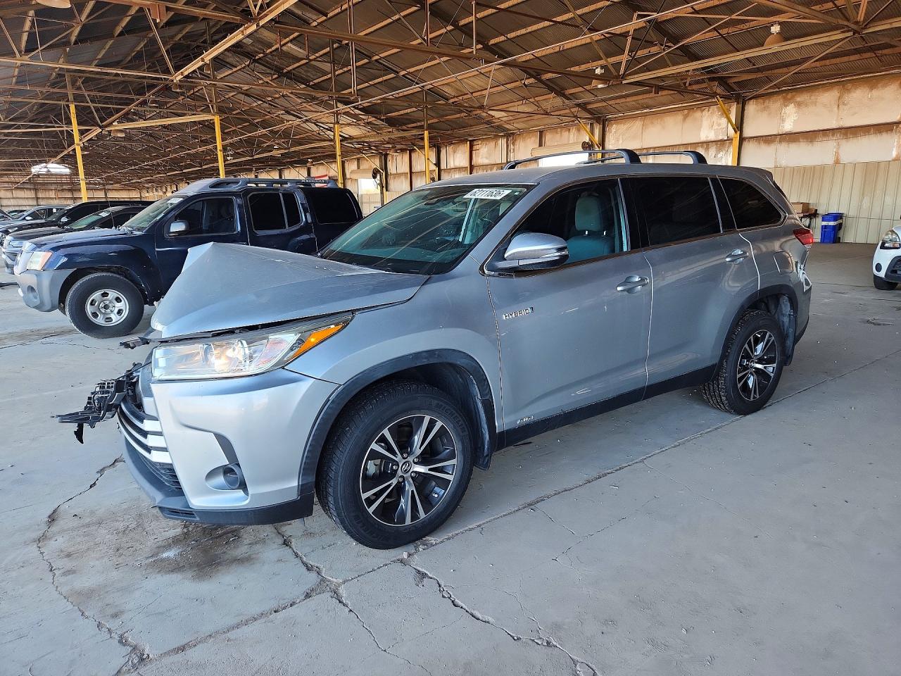 2019 TOYOTA HIGHLANDER HYBRID LE