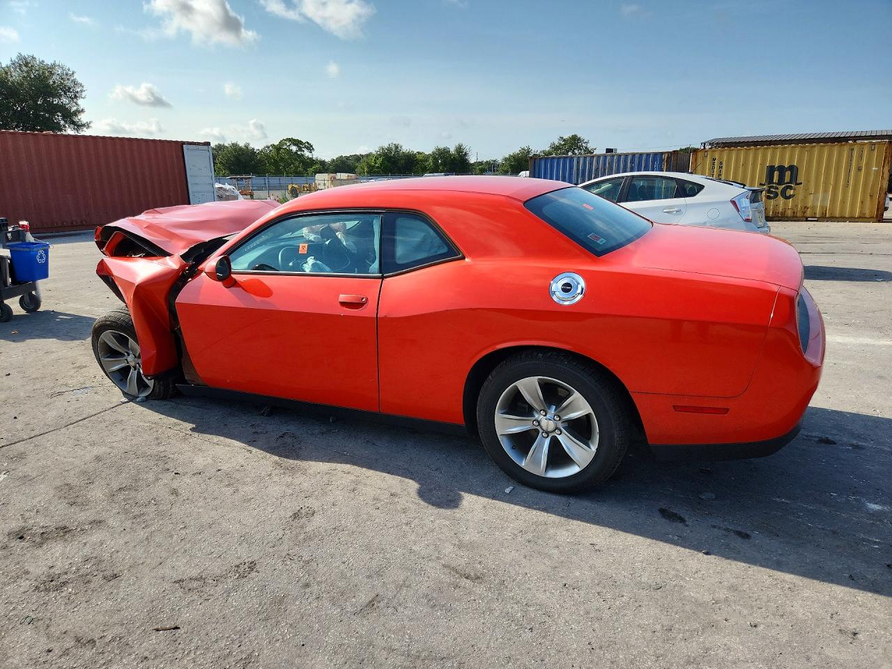 2016 DODGE CHALLENGER SXT — снимка 2