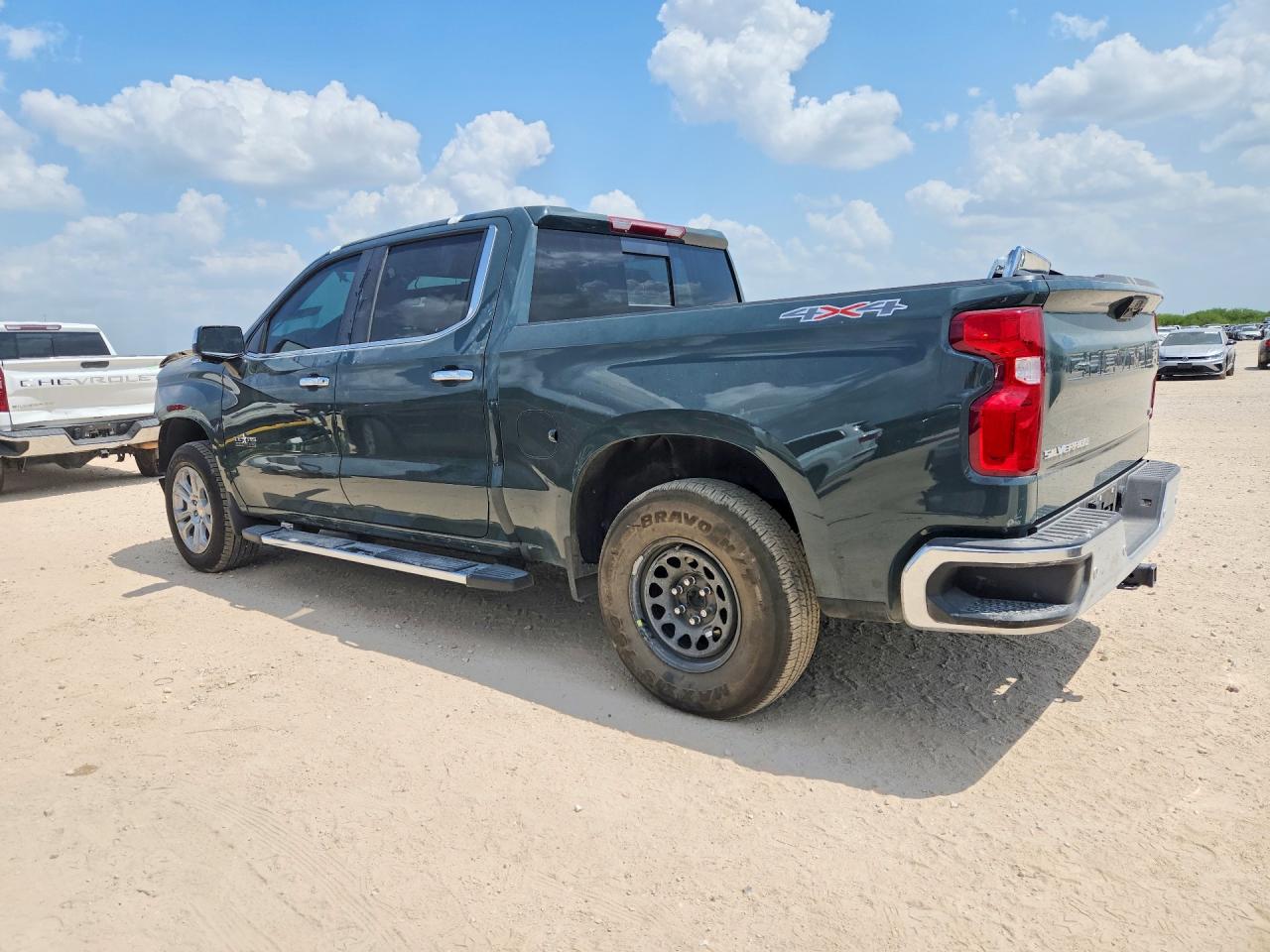 2026 CHEVROLET SILVERADO K1500 LTZ — снимка 2
