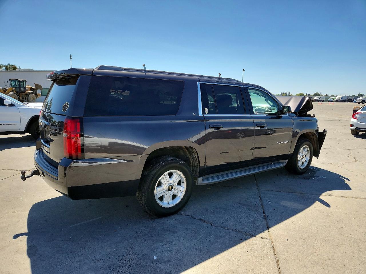 2015 CHEVROLET SUBURBAN C1500 LT — снимка 3