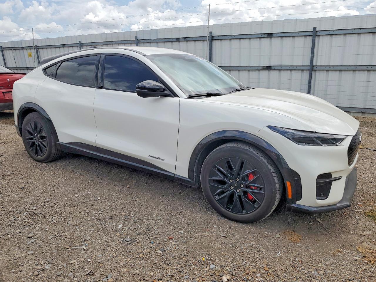 2025 FORD MUSTANG MACH-E PREMIUM — снимка 4