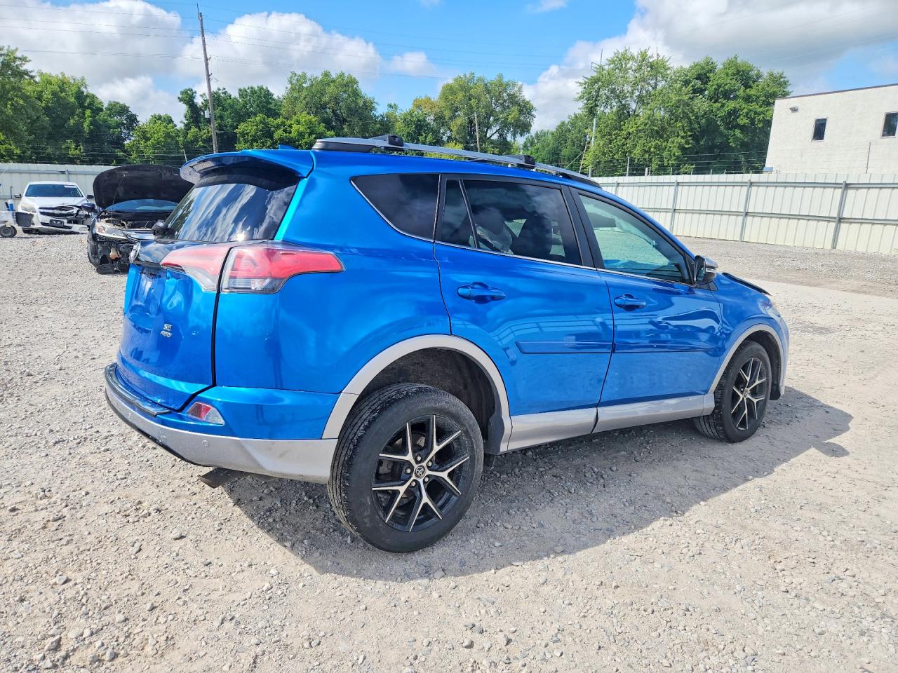 2017 TOYOTA RAV4 SE — снимка 3