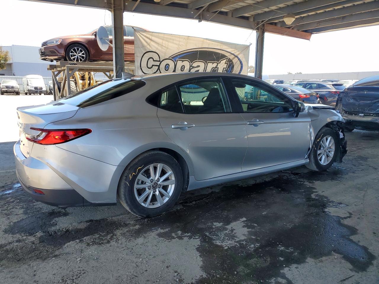 2025 TOYOTA CAMRY LE — снимка 3