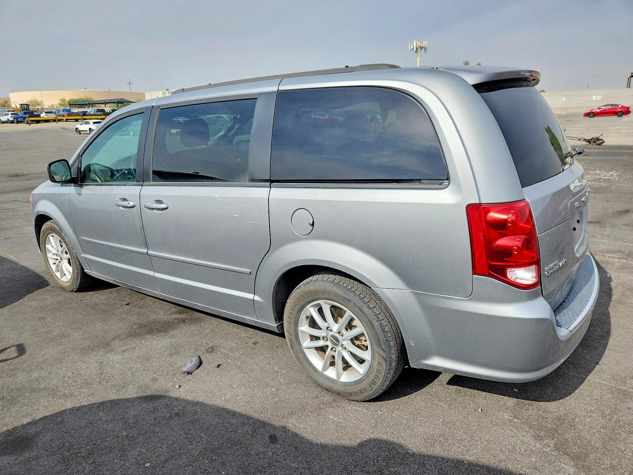 2016 DODGE GRAND CARAVAN SXT — снимка 2