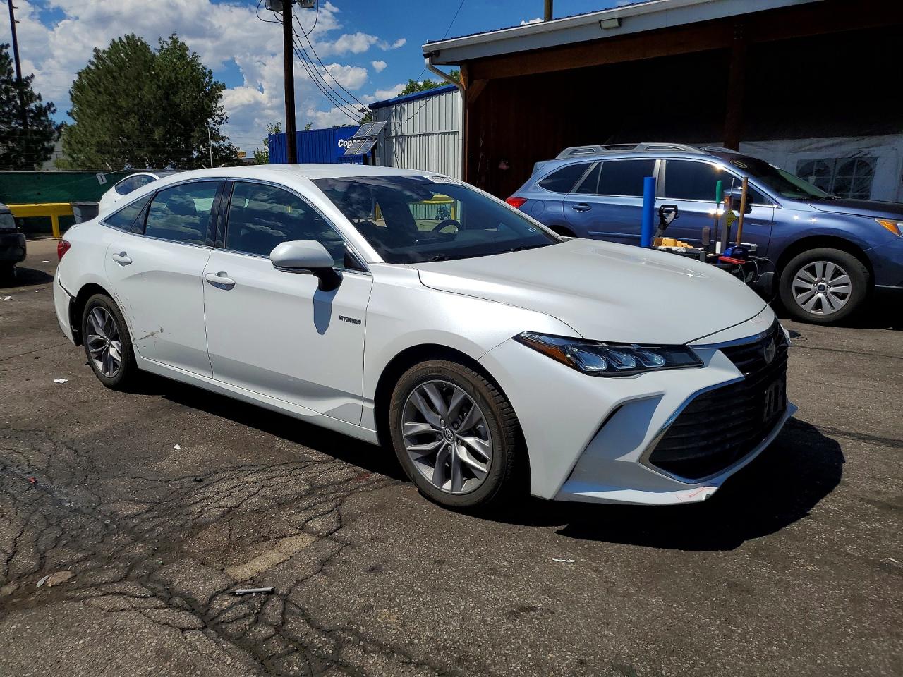 2019 TOYOTA AVALON HYBRID XLE — снимка 4