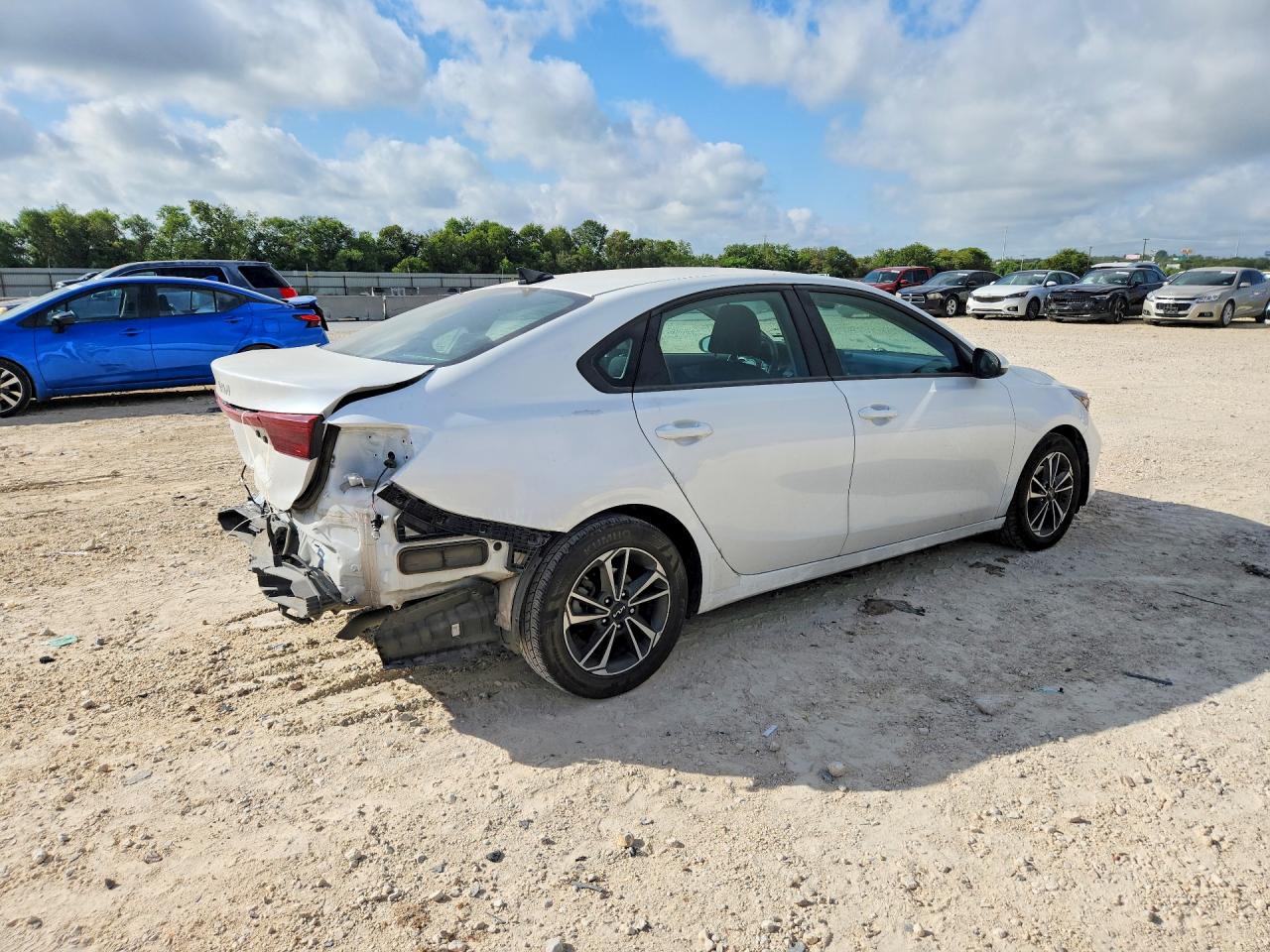 2023 KIA FORTE LXS — снимка 3