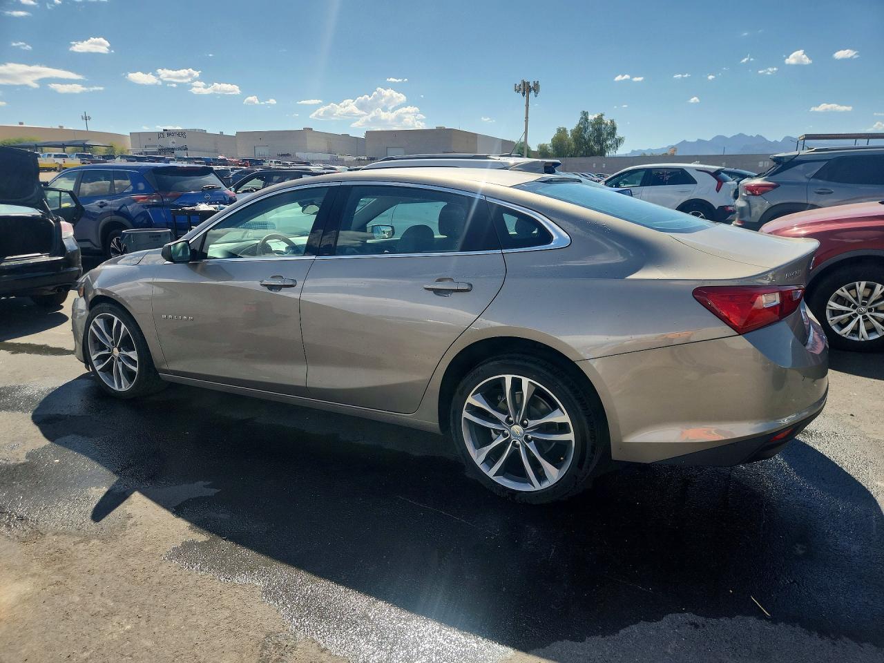 2025 CHEVROLET MALIBU LT — снимка 2