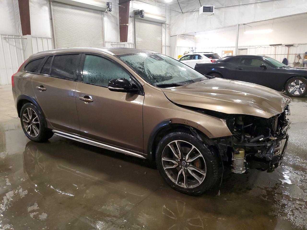 2016 VOLVO V60 CROSS COUNTRY PLATINUM — снимка 4
