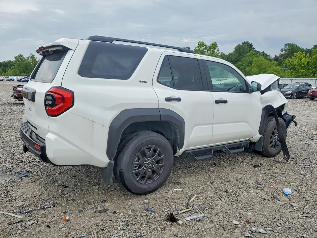 2026 TOYOTA 4RUNNER SR5 — снимка 3