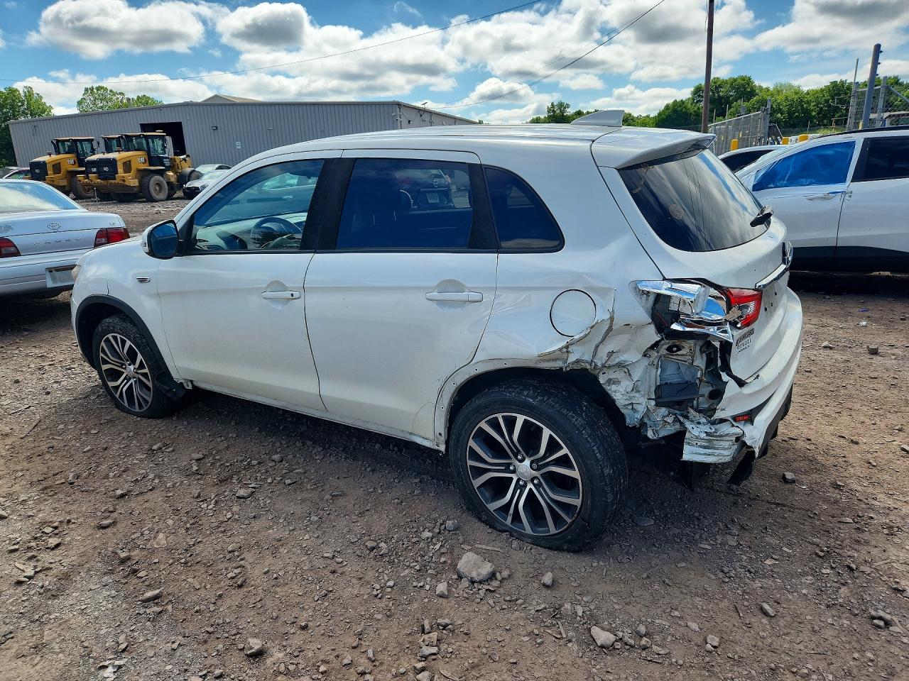 2018 MITSUBISHI OUTLANDER SPORT ES — снимка 2
